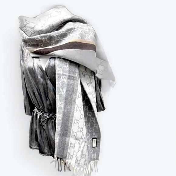 Auth Gucci Grays GG Supreme Monogram Cashmere Wool Blend Muffler Scarf Stole